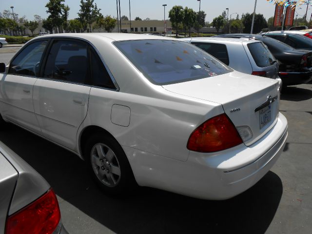 2000 Toyota Avalon XLS