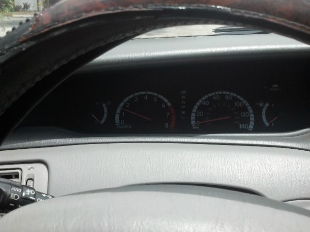 2000 Toyota Avalon XLS