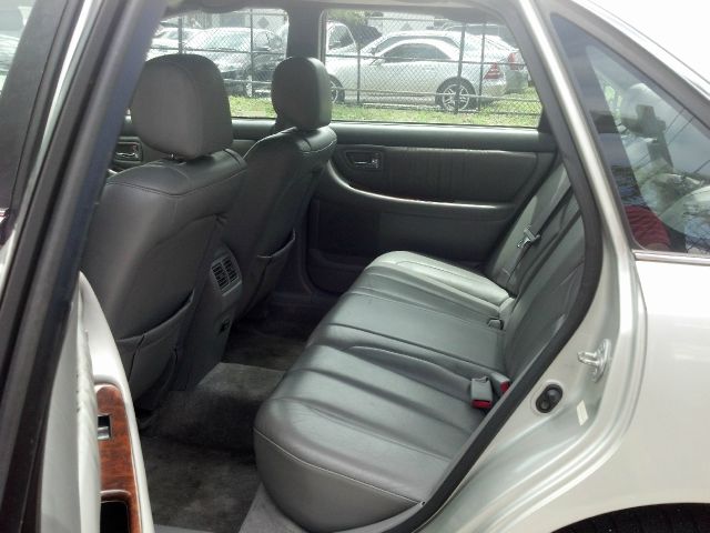 2000 Toyota Avalon XLS