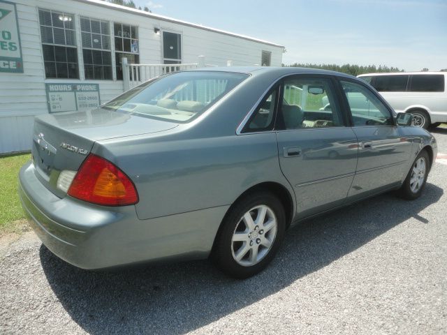 2001 Toyota Avalon XLS