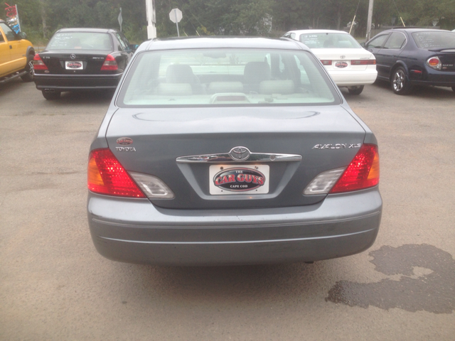 2001 Toyota Avalon XLS