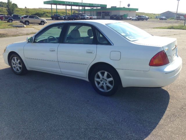 2001 Toyota Avalon Sport 4WD