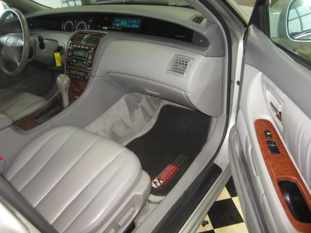 2001 Toyota Avalon XLS