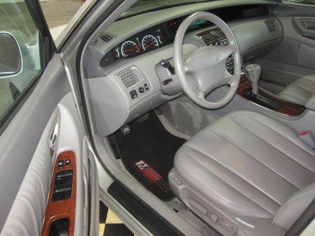 2001 Toyota Avalon XLS