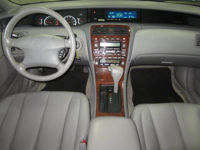 2001 Toyota Avalon XLS