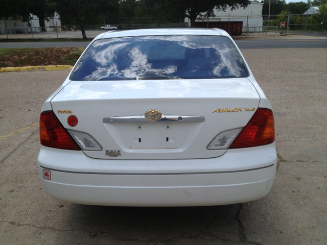 2001 Toyota Avalon XLS