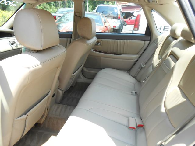 2001 Toyota Avalon XLS