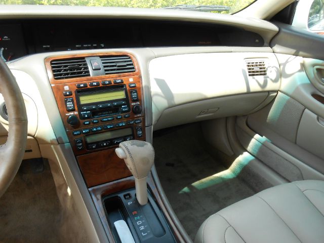 2001 Toyota Avalon XLS