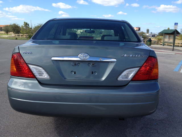 2001 Toyota Avalon XLS