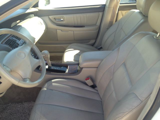 2001 Toyota Avalon XLS