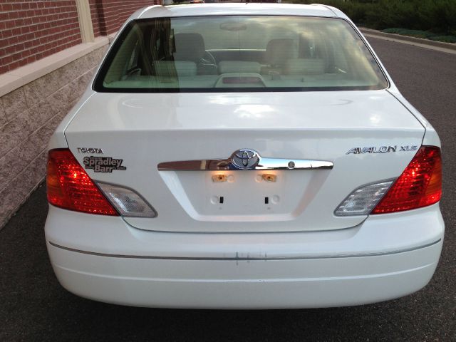 2002 Toyota Avalon XLS