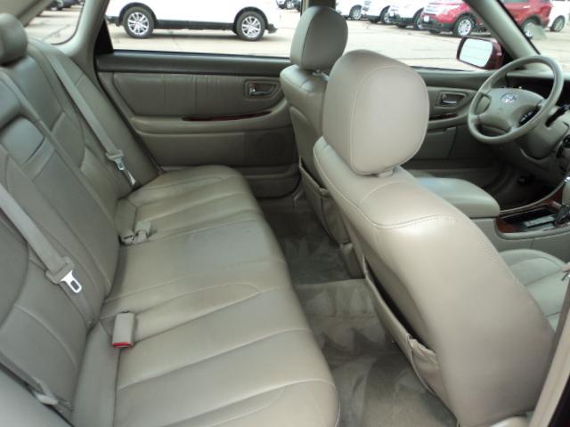 2002 Toyota Avalon XLS