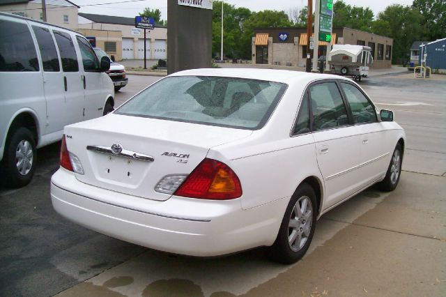 2002 Toyota Avalon XLS