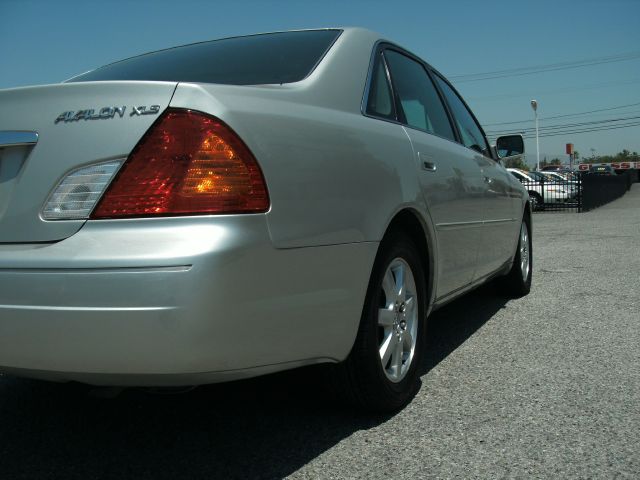 2002 Toyota Avalon XLS