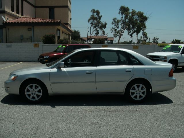 2002 Toyota Avalon XLS