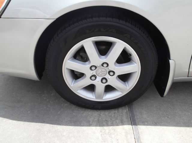 2002 Toyota Avalon XLS