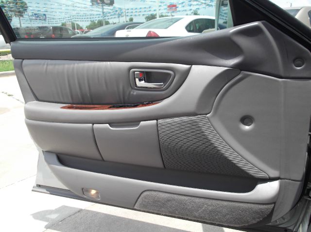 2002 Toyota Avalon XLS