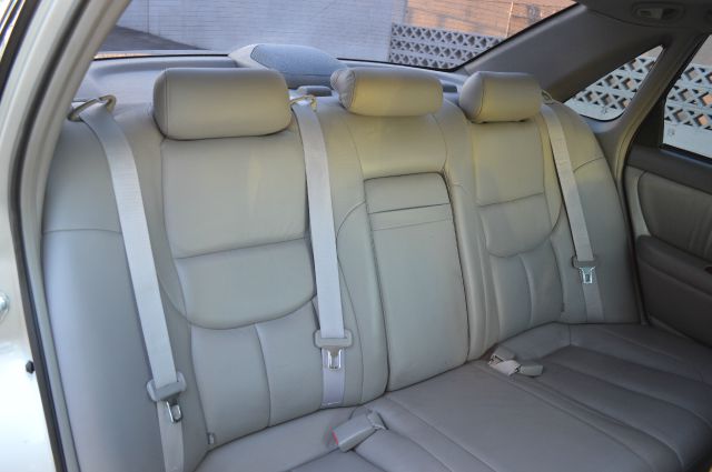 2003 Toyota Avalon XLS