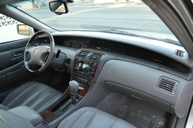 2003 Toyota Avalon XLS