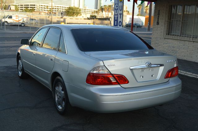 2003 Toyota Avalon XLS