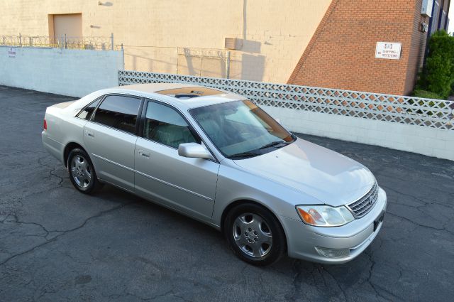 2003 Toyota Avalon XLS