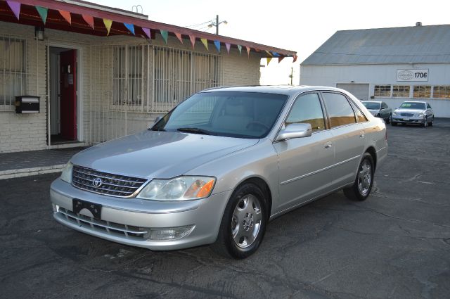 2003 Toyota Avalon XLS