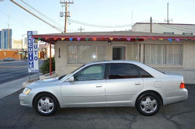 2003 Toyota Avalon XLS