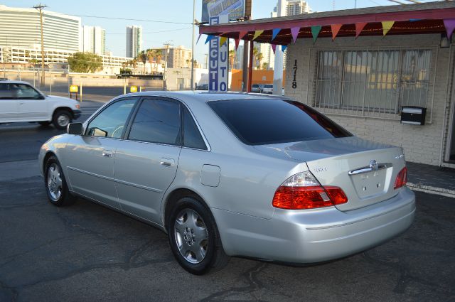 2003 Toyota Avalon XLS