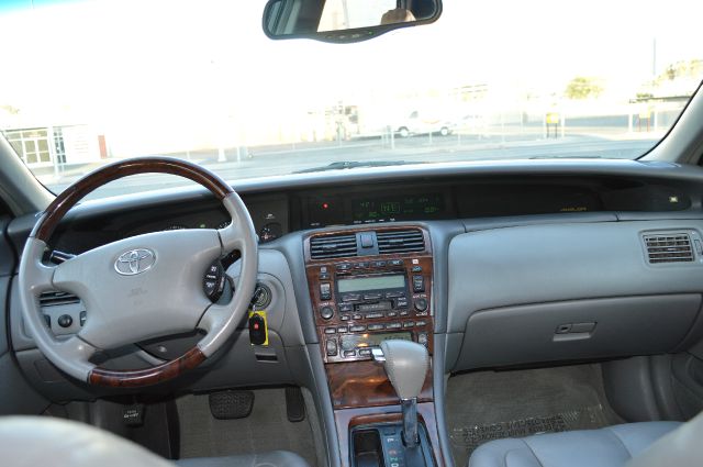 2003 Toyota Avalon XLS