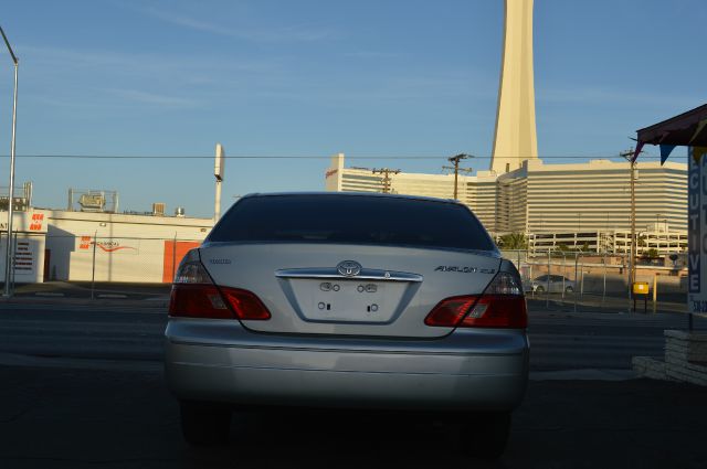 2003 Toyota Avalon XLS