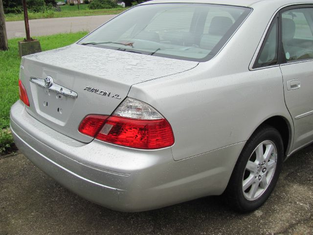 2003 Toyota Avalon Sport 4WD
