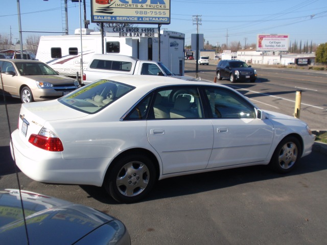 2003 Toyota Avalon XLS