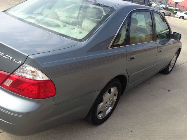 2003 Toyota Avalon XLS