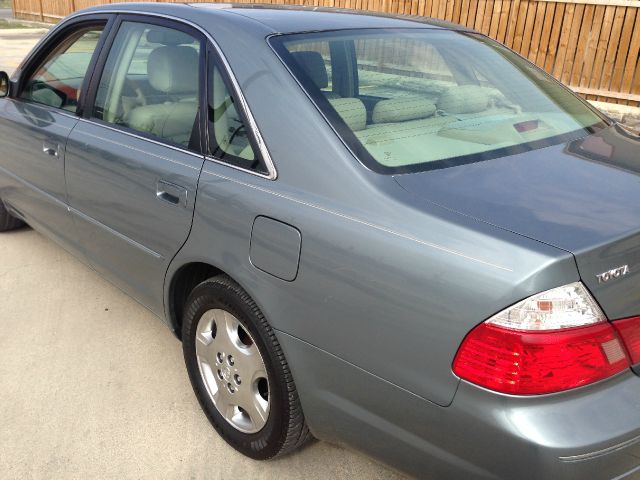 2003 Toyota Avalon XLS