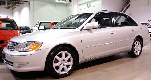 2003 Toyota Avalon XLS