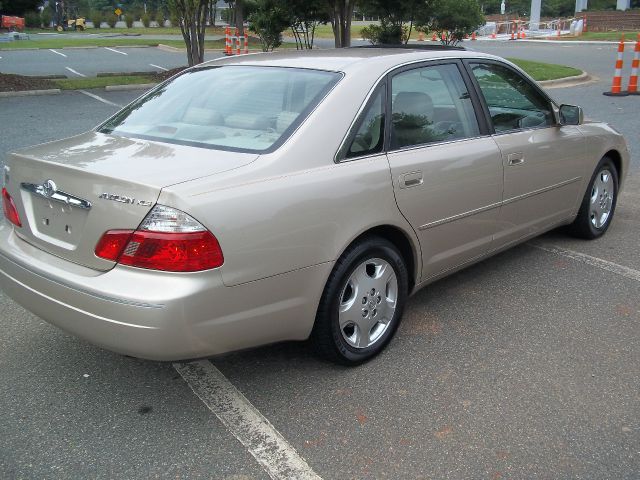 2003 Toyota Avalon XLS
