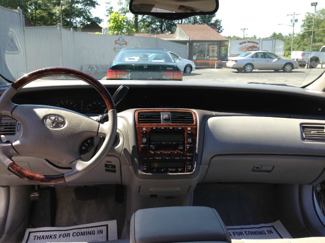 2003 Toyota Avalon XLS