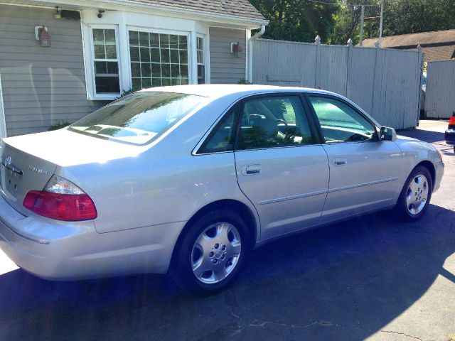 2003 Toyota Avalon XLS