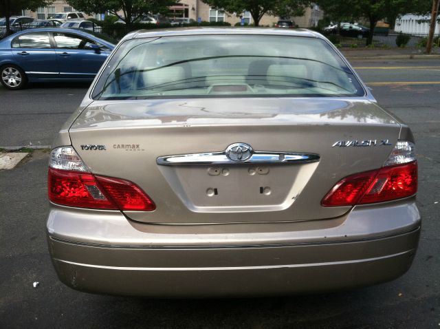 2004 Toyota Avalon XLS