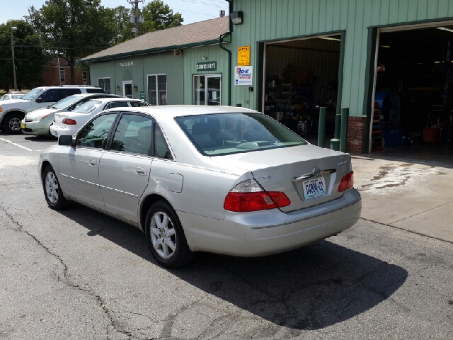 2004 Toyota Avalon Sport 4WD