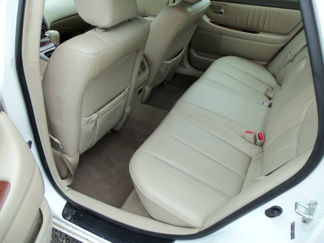 2004 Toyota Avalon XLS