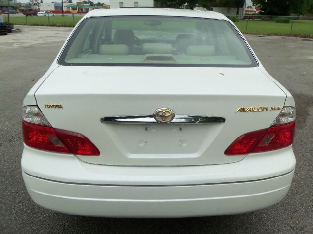 2004 Toyota Avalon XLS