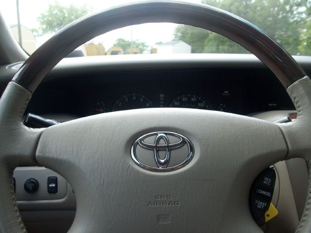 2004 Toyota Avalon XLS
