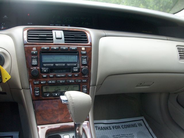 2004 Toyota Avalon XLS