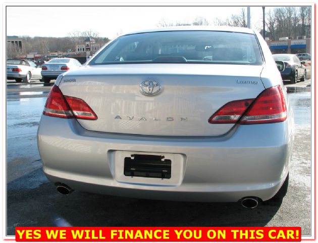 2005 Toyota Avalon 1994 GMC