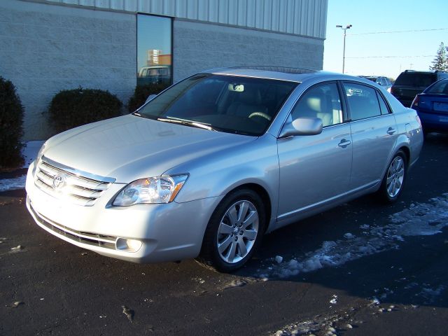 2005 Toyota Avalon XLS