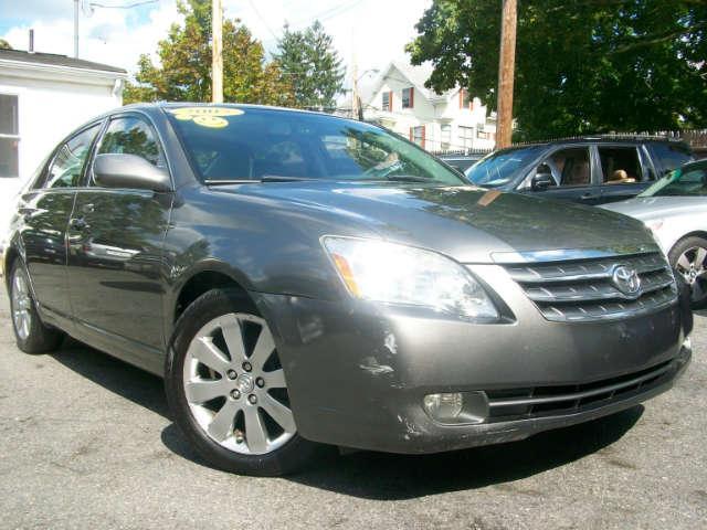 2005 Toyota Avalon XLS