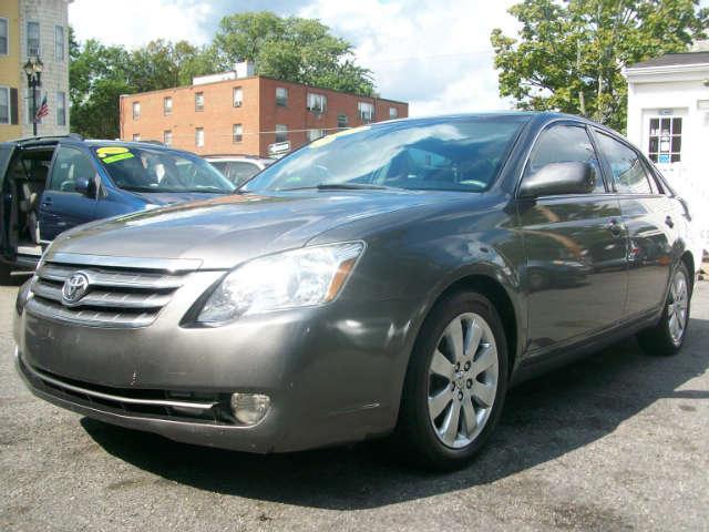 2005 Toyota Avalon XLS