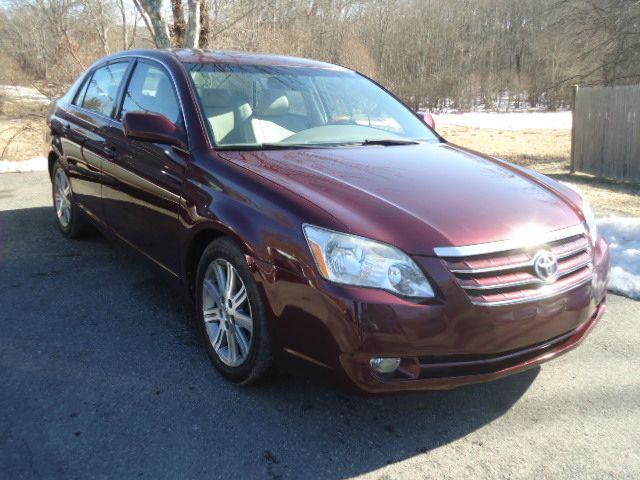 2005 Toyota Avalon SLT 25