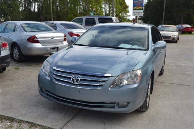 2005 Toyota Avalon Unknown